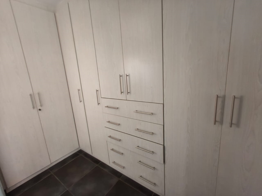 3 Bedroom Property for Sale in Waterkloof East North West